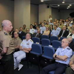 Escola Superior de Guerra Inicia Curso Inédito em Brasília