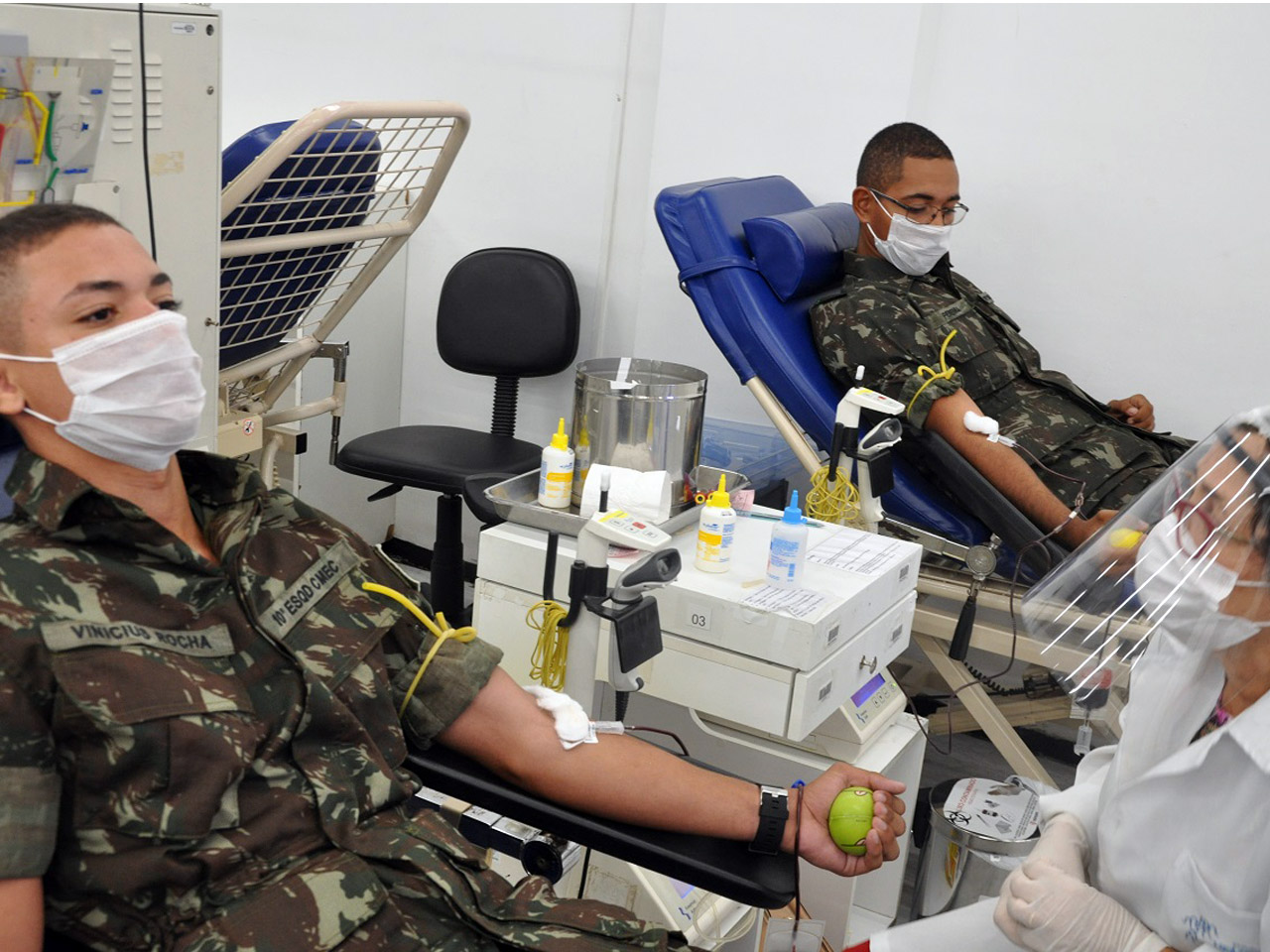 AJUDAR ESTÁ NO NOSSO SANGUE!