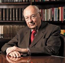 02/10 - 18h - DR. IVES GANDRA - A CIDADANIA EM RELAÇÃO À CONJUNTURA JURÍDICA NO BRASIL